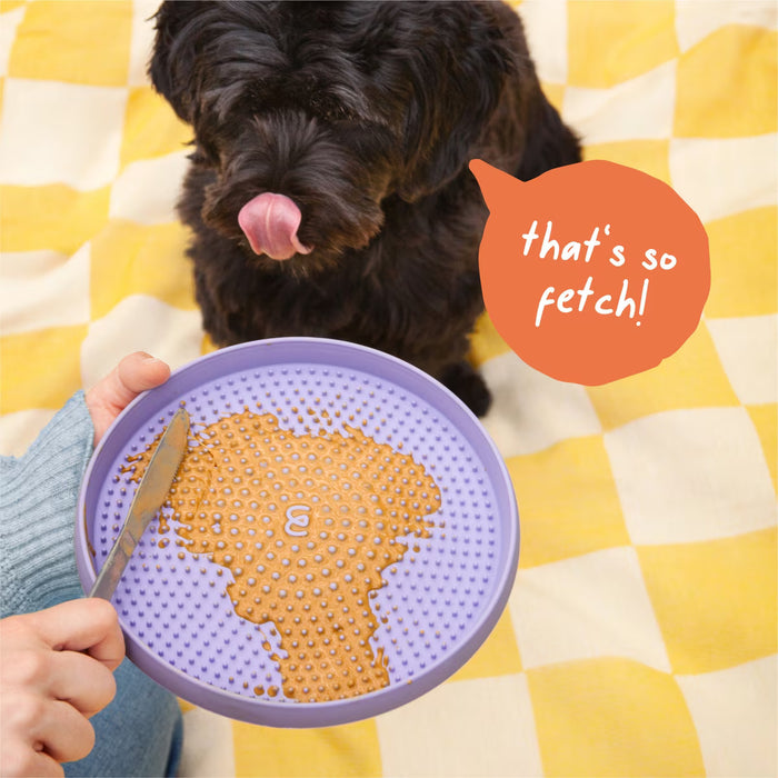 Woof Fly n' Feed – 2-in-1 Flying Disc & Lick Mat